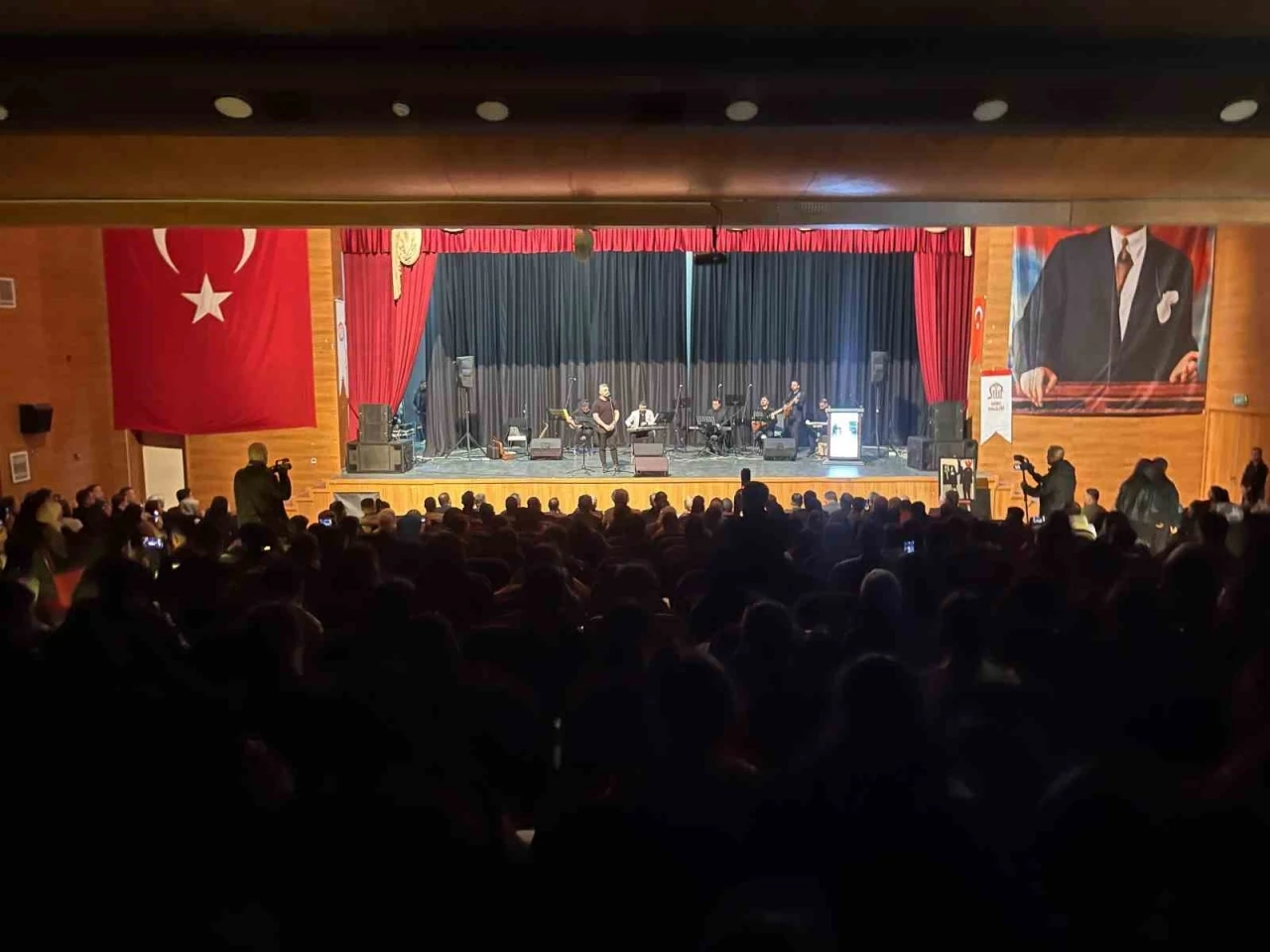 Yeni atanan öğretmenlere, Öğretmenler Günü’nde yemin töreni düzenlendi
