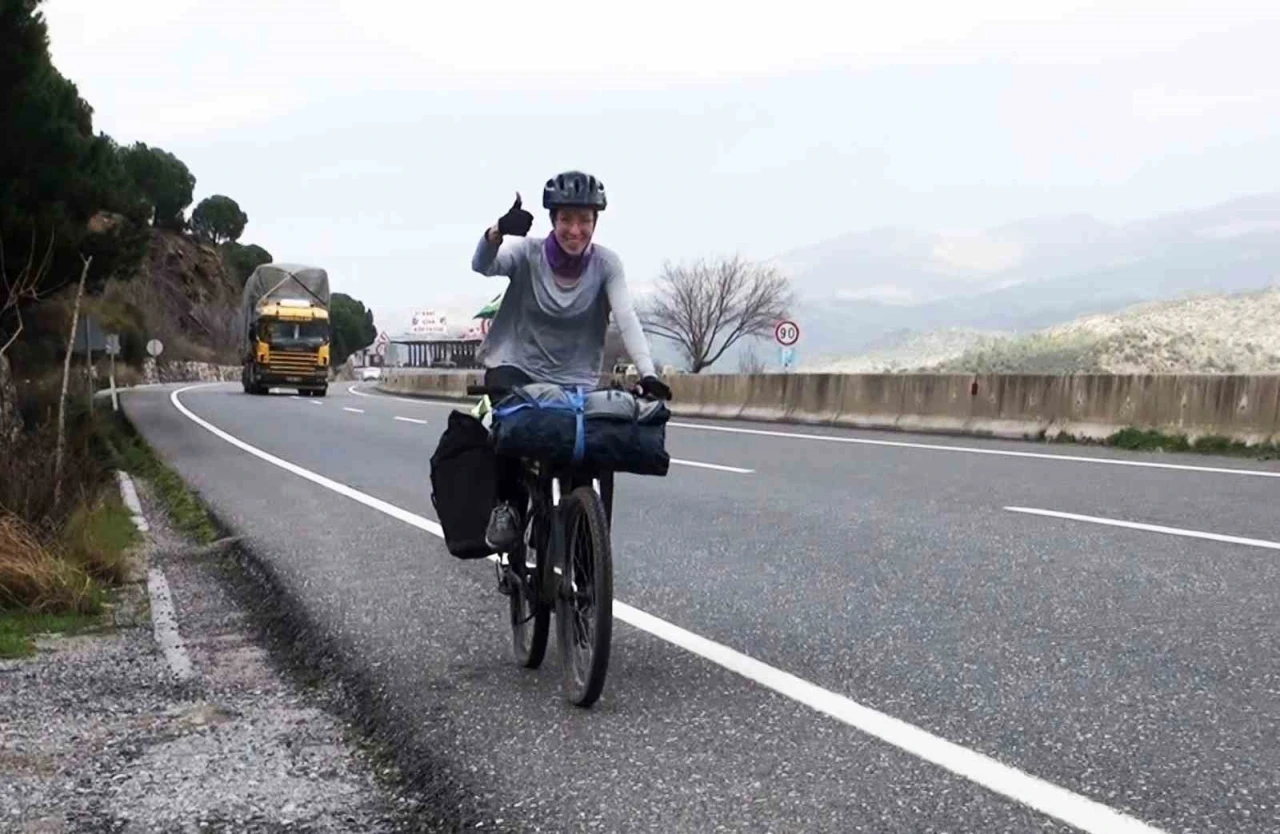 Yeni k&uuml;lt&uuml;rleri tanımak i&ccedil;in Brezilya&rsquo;dan &Ccedil;in&rsquo;e pedal &ccedil;eviriyor
