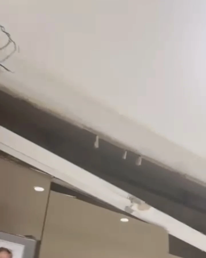 Yeni yapılan binada tavan &ccedil;&ouml;kt&uuml;: O anlar kamerada
