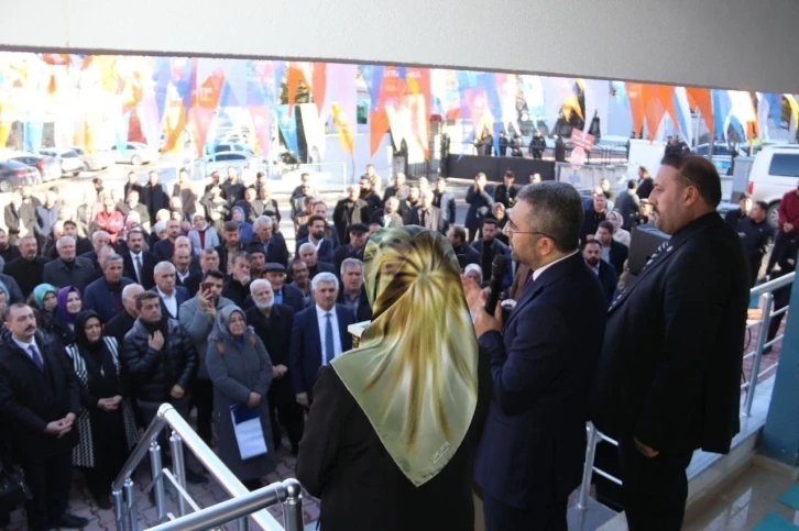 Yeniden aday gösterilen Başkan İsmail Say, Edremit’te vatandaşlarla buluştu