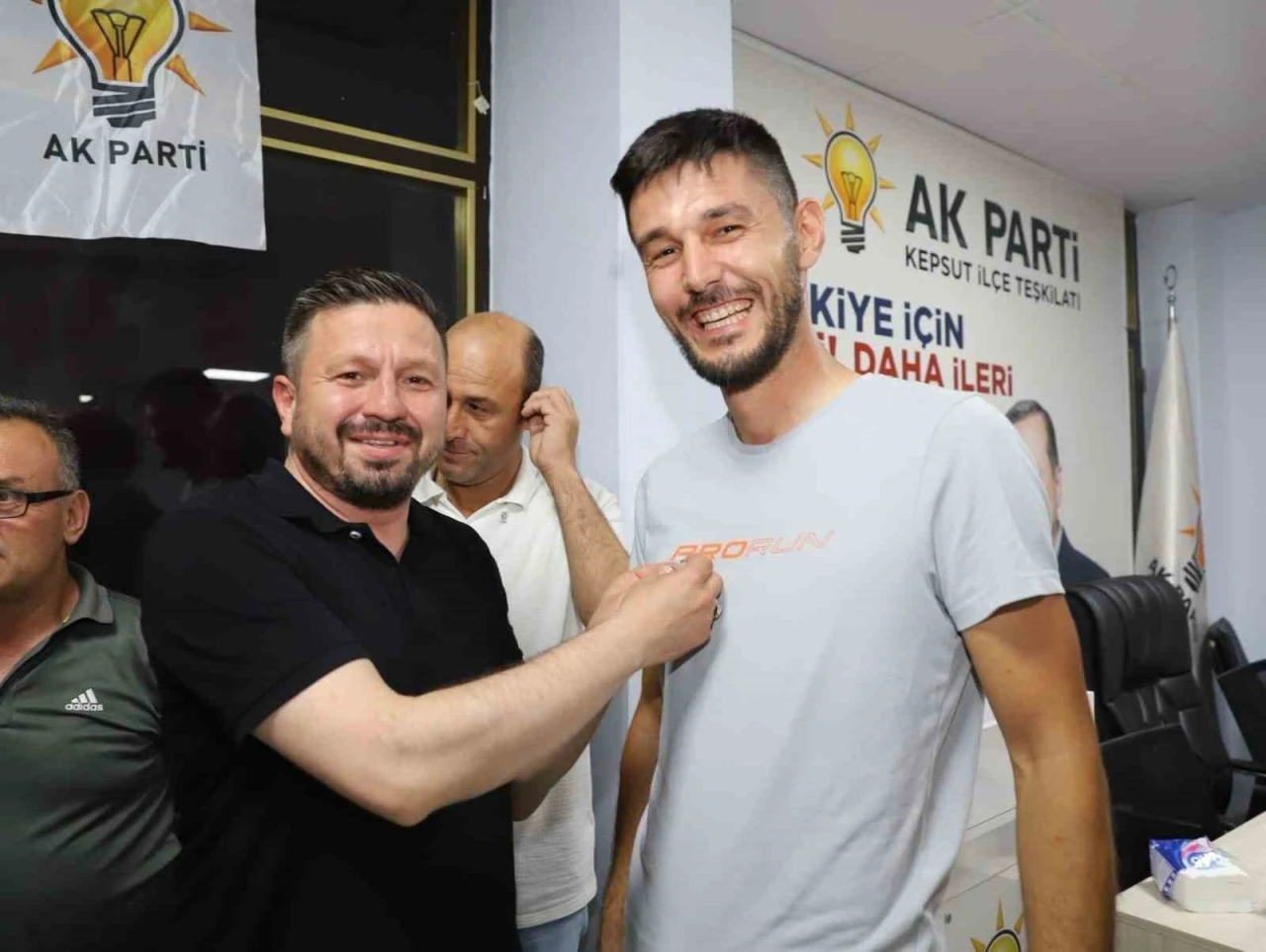 Yeniden Refah Partisi’nden 61 isim AK Parti’ye katıldı
