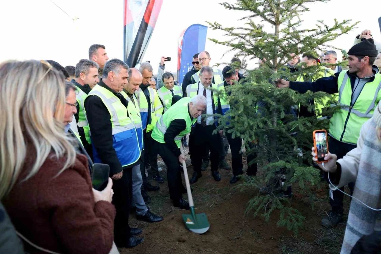Yeniden yeşil Bursa i&ccedil;in 15 bin nefes
