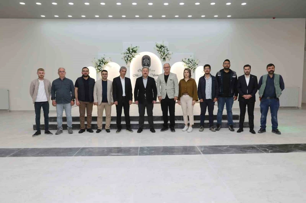 Yenilenen y&uuml;z&uuml; ile Osmanlı D&uuml;ğ&uuml;n Salonu &ccedil;iftlerin g&ouml;zde d&uuml;ğ&uuml;n mekanı olacak
