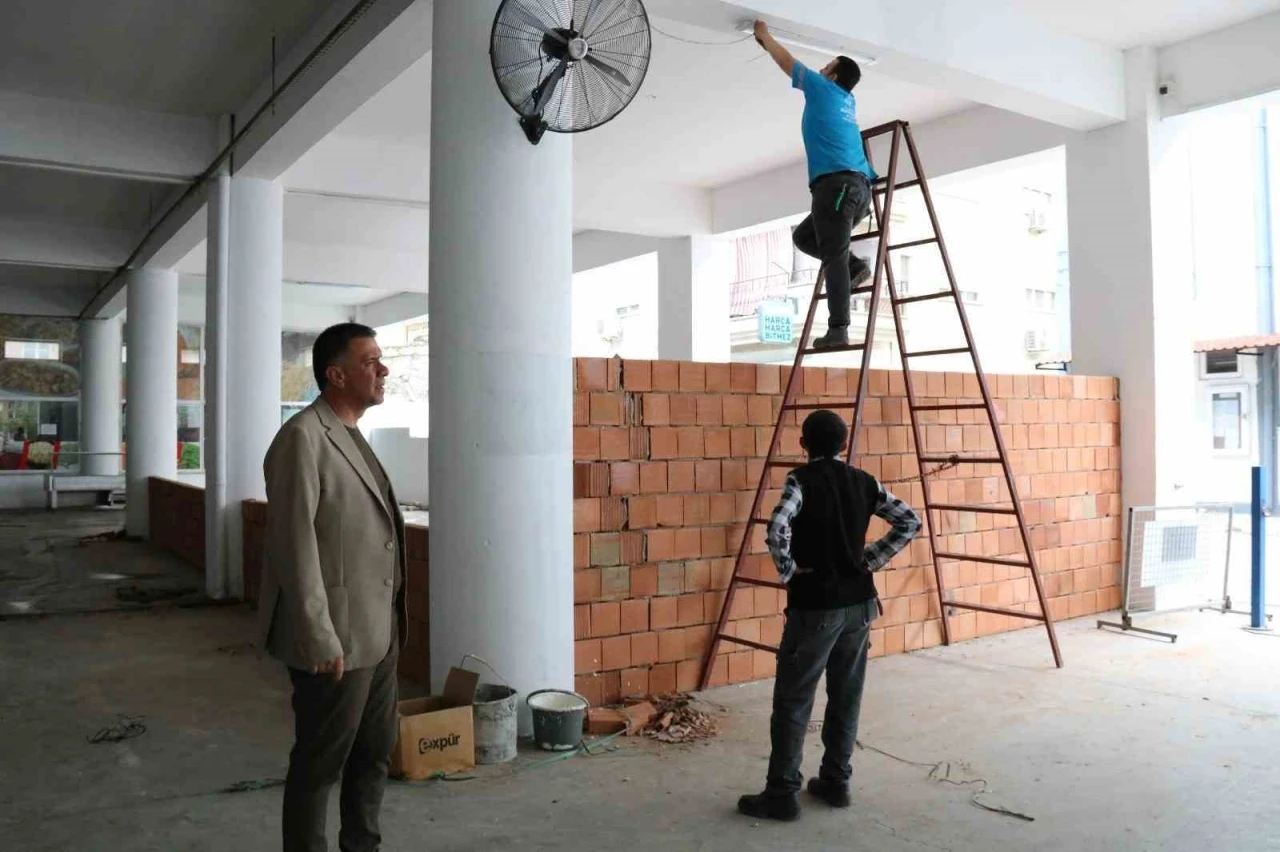 Yenipazar Belediyesi çok amaçlı binayı yeniliyor
