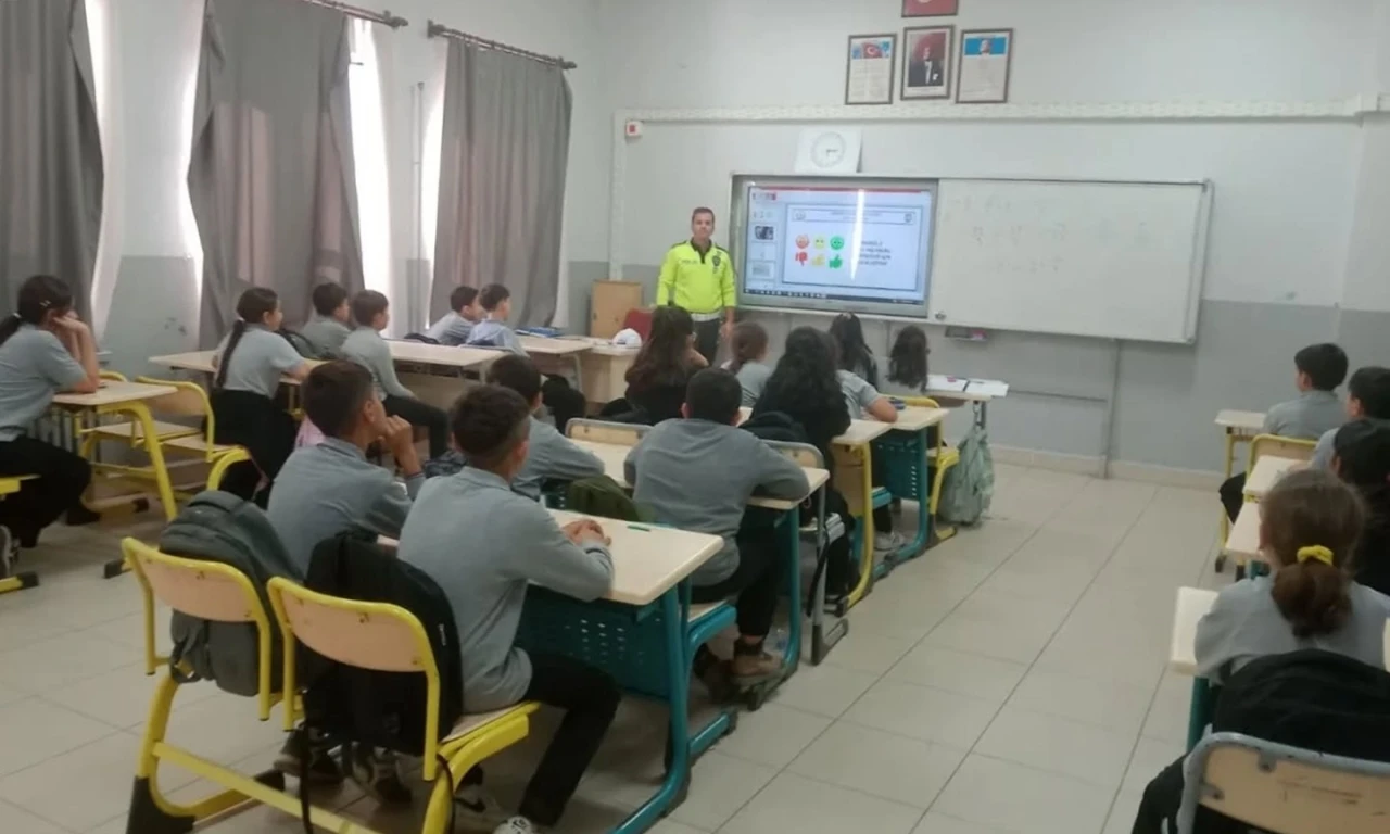 Yenipazar’da öğrencilere trafik eğitimi verildi
