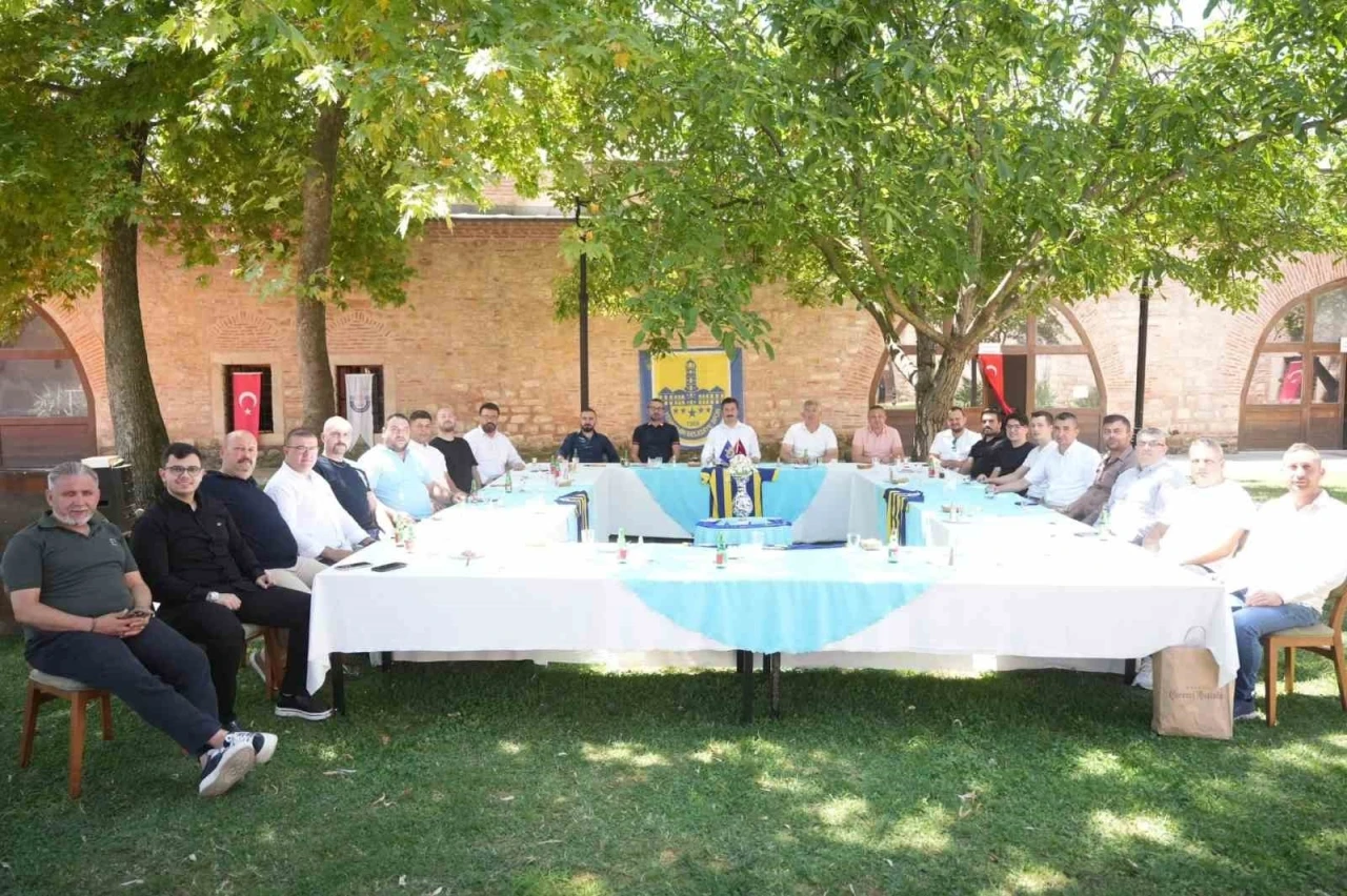Yenişehir Belediyespor&rsquo;da yeni d&ouml;nem: g&uuml;&ccedil;l&uuml; y&ouml;netim, b&uuml;y&uuml;k hedefler
