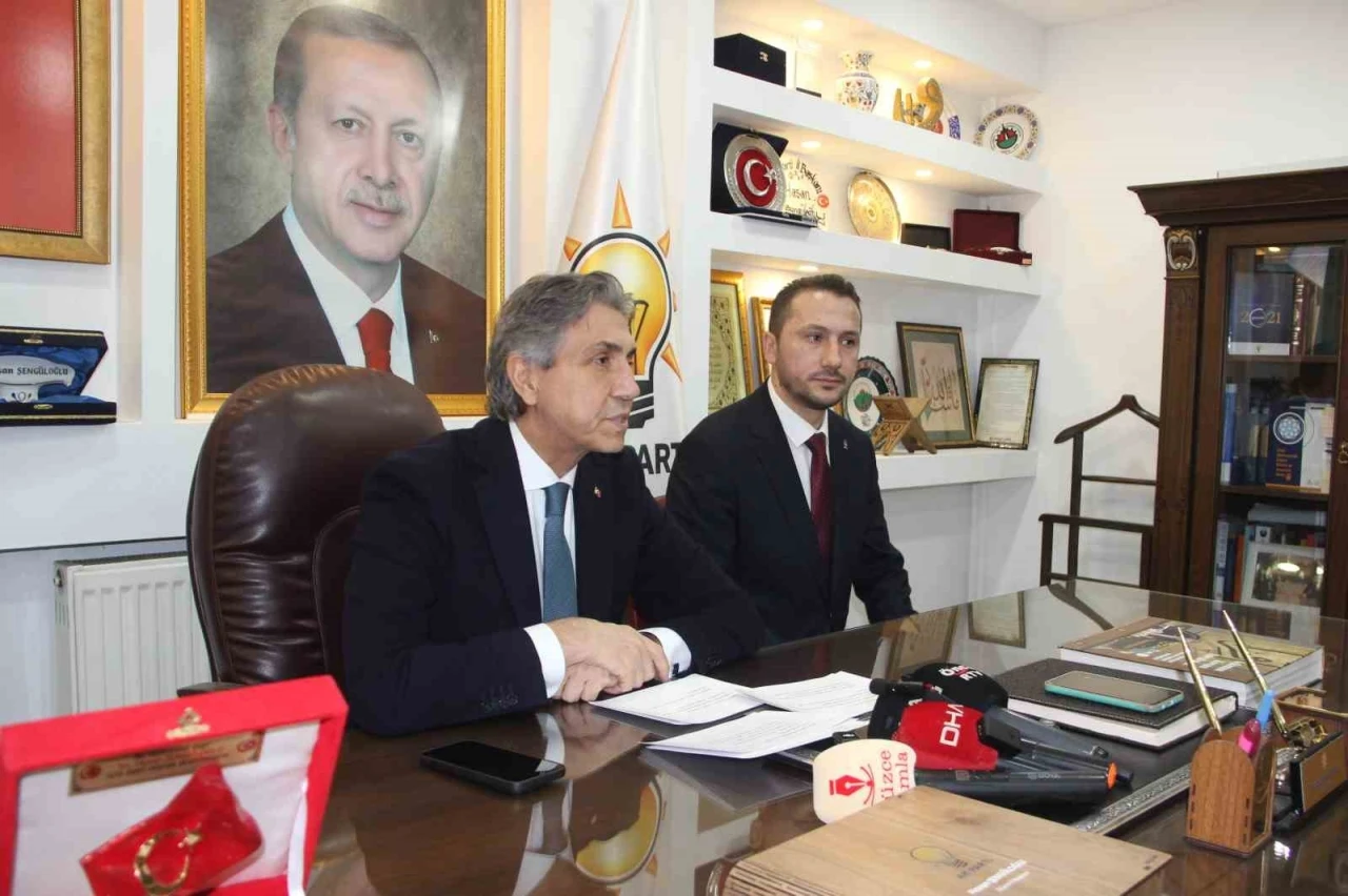 Yerel Yönetimler Başkanı Demir &quot;CHP’de hizmet değil hezimet belediyeciliği var&quot;
