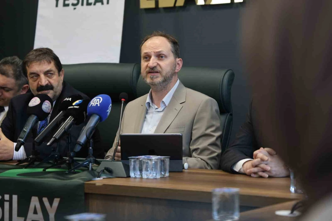 Yeşilay Genel Başkanı Din&ccedil;: "Her yıl sadece sigaradan dolayı 120 bin insanımızı kaybediyoruz"
