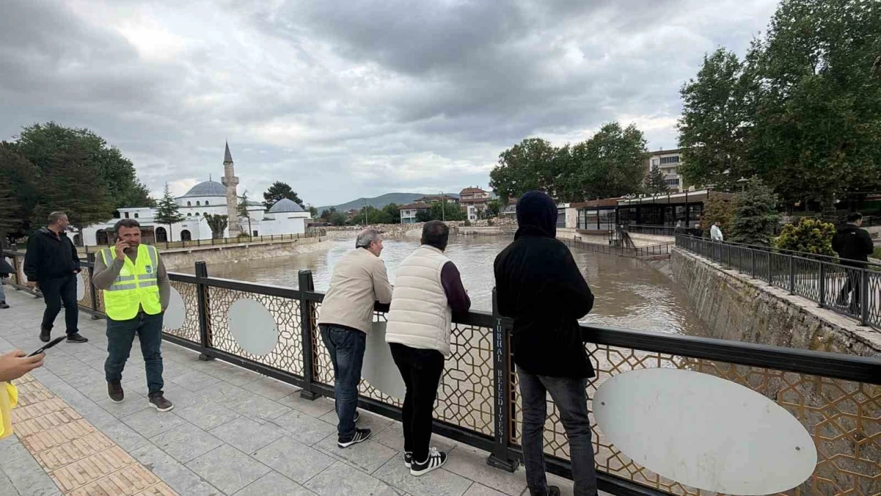 Yeşilırmak 2 g&uuml;nde 15 santimetre y&uuml;kseldi
