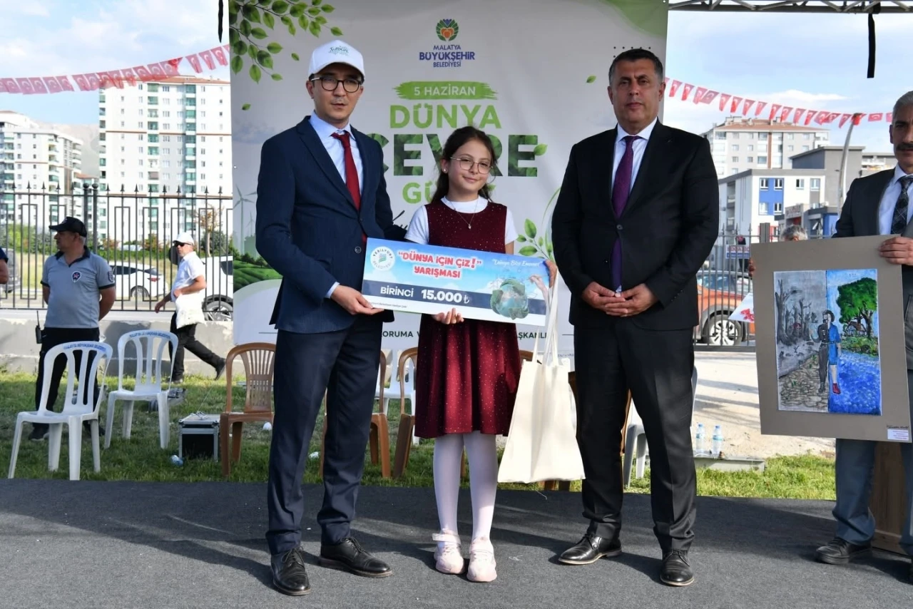 Yeşilyurt&rsquo;ta &ccedil;evre bilinci &ouml;d&uuml;llendirildi
