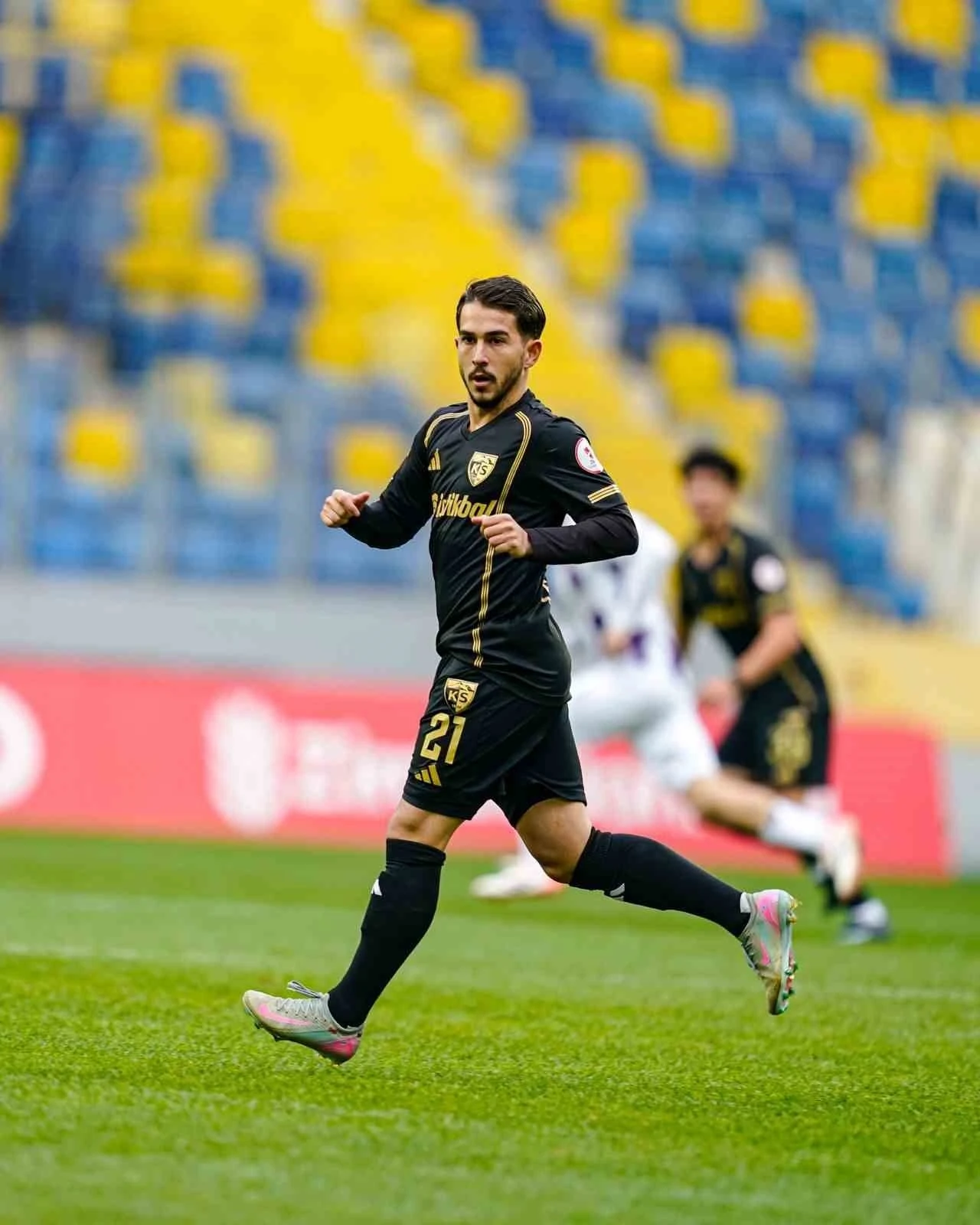 Yiğit Emre Çeltik sezonu kapattı
