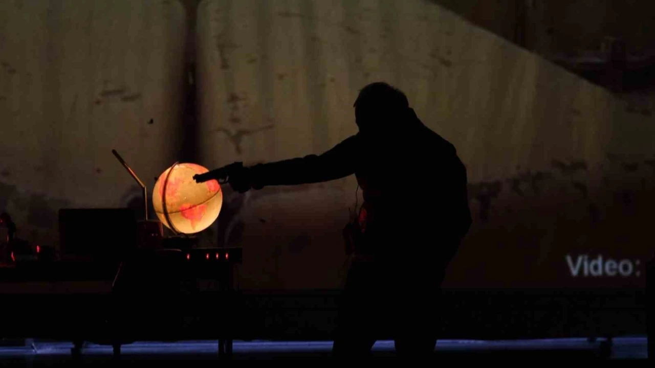 Yıldırım&rsquo;da tiyatro g&ouml;sterisi
