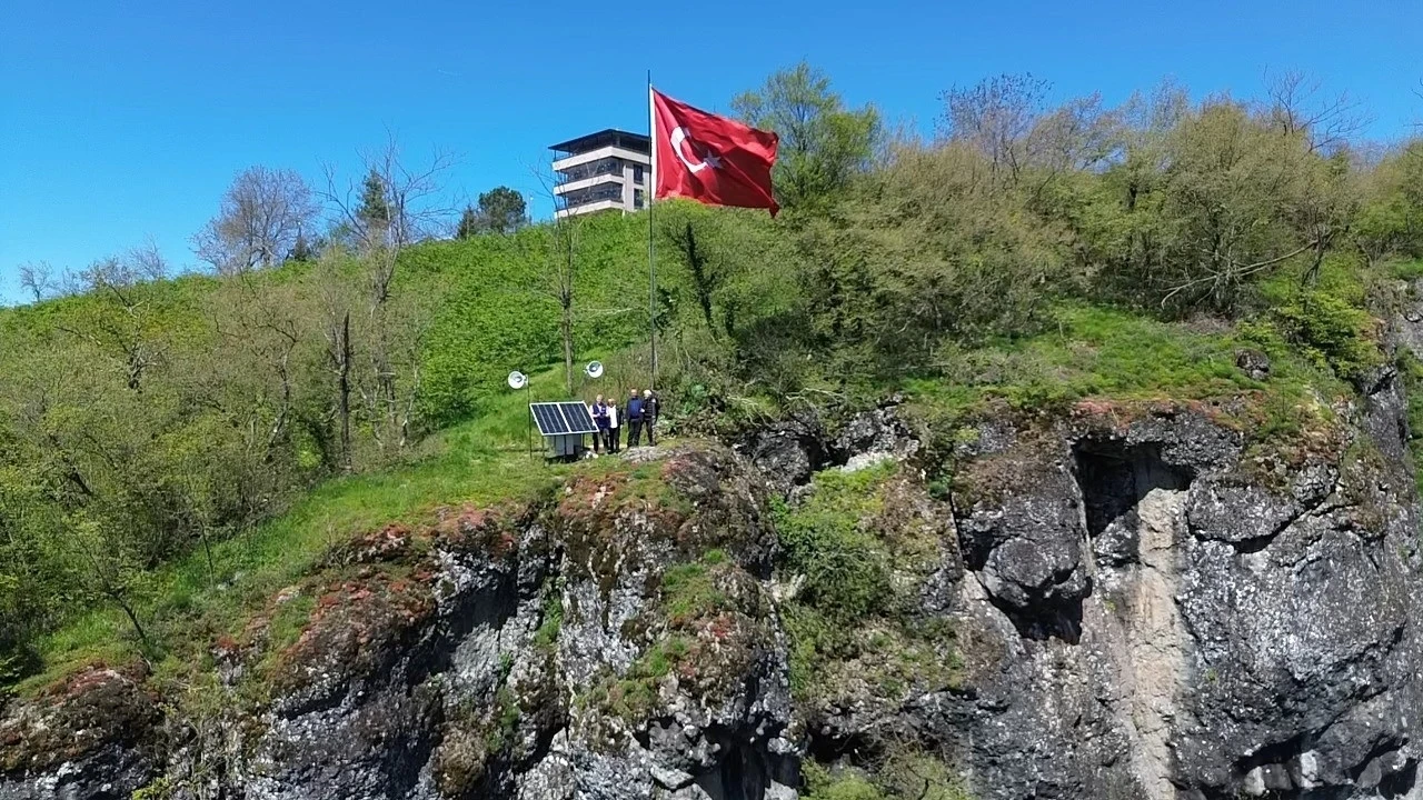 Yıldırım d&uuml;şmesi sonucu merkezi ezan sistemi kullanılamaz hale geldi

