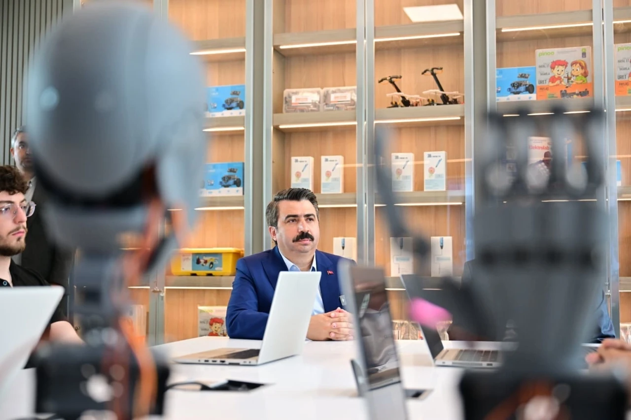 Yıldırım Yapay Zeka Ve Teknoloji Merkezi&rsquo;nde eğitimler başladı
