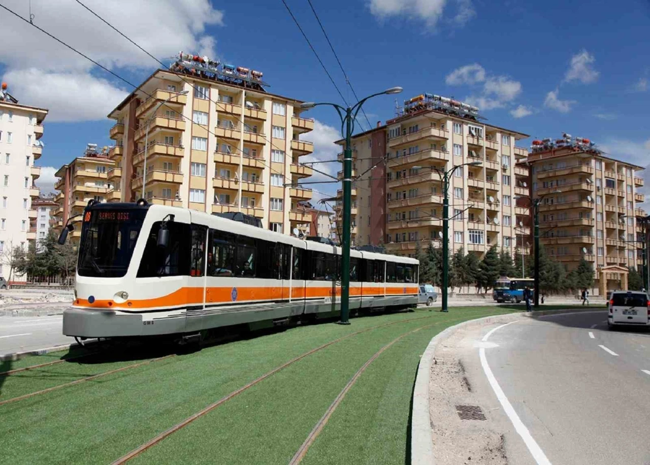 YKS sınavı g&uuml;nlerinde b&uuml;y&uuml;kşehir&rsquo;in toplu taşıma ara&ccedil;ları &uuml;cretsiz olacak
