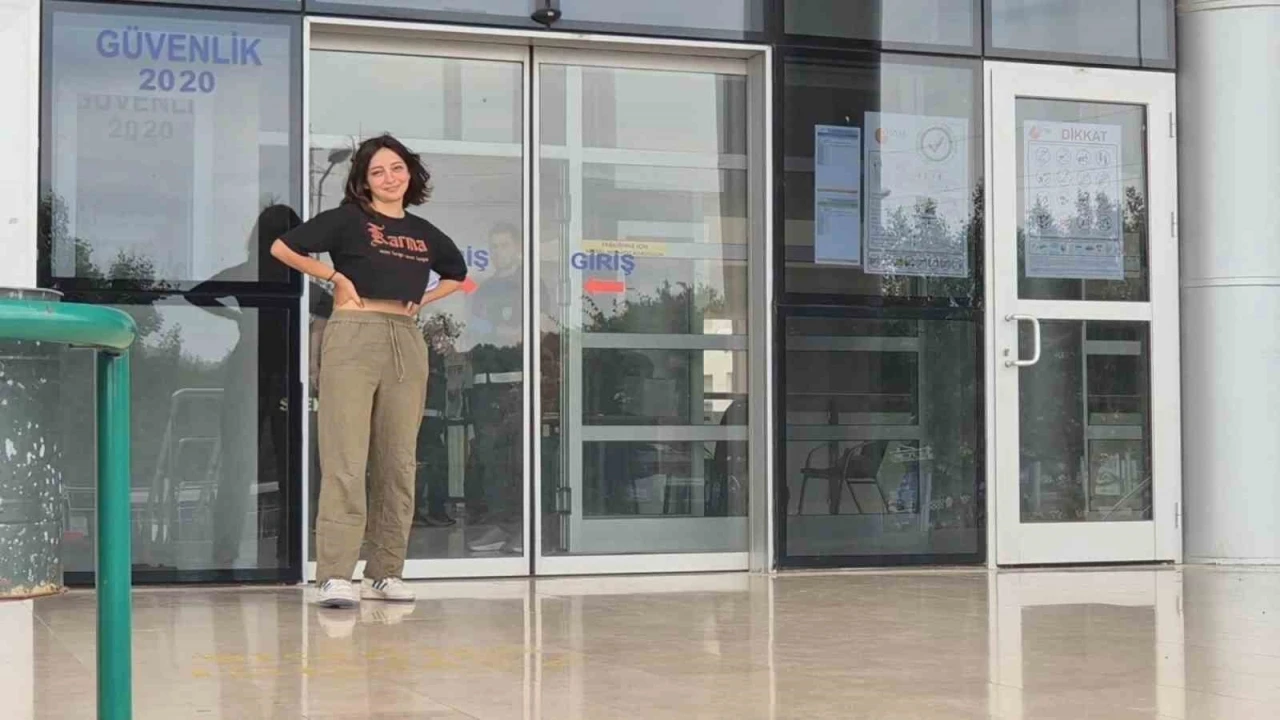 YKS'yi Kaçıran Elif K. Sosyal Medya Fenomeni Oldu