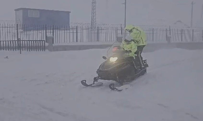 Yoğun kar ve buzlanmaya karşı Bitlis&rsquo;te kar motorlu &ouml;nlem
