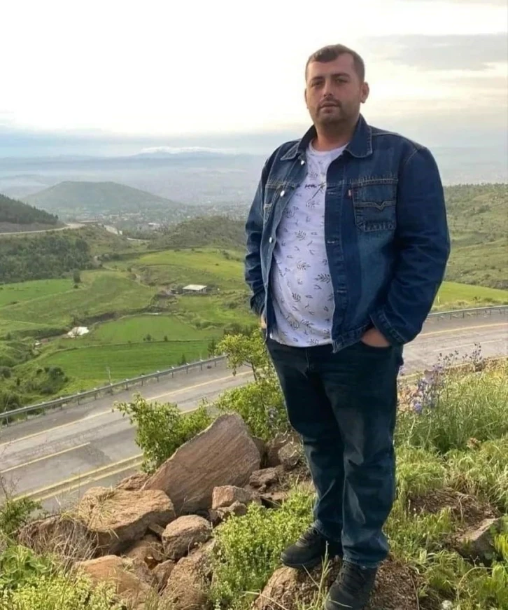 Yol kenarında cesedi bulunan gen&ccedil;, trafik kazasına kurban gitmiş
