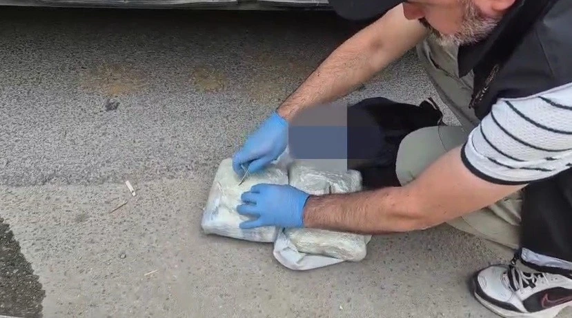 Yolcu otobüsünün bagajıda  1 kilo uyuşturucu ele geçirilirdi
