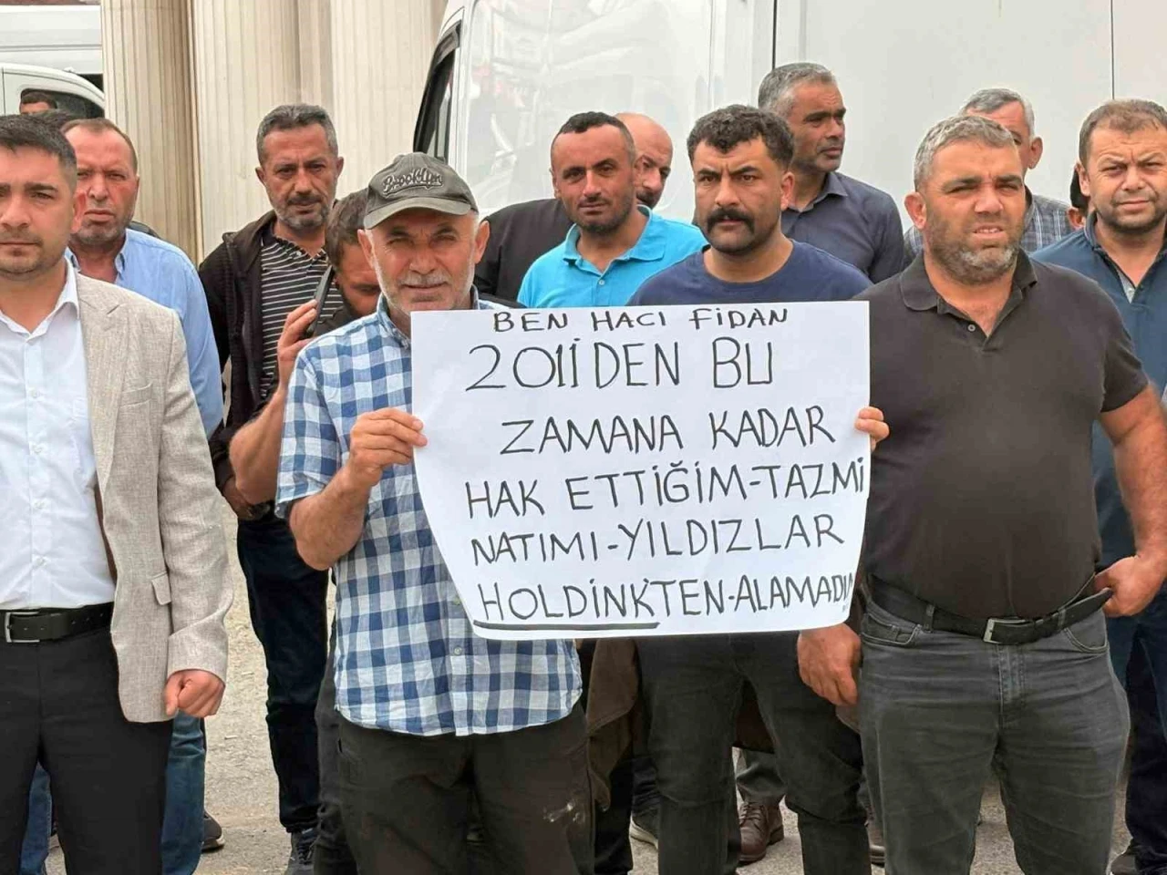 Yozgat&rsquo;ta 4 aydır maaşlarını alamadıklarını ileri s&uuml;ren maden iş&ccedil;ileri işvereni protesto etti
