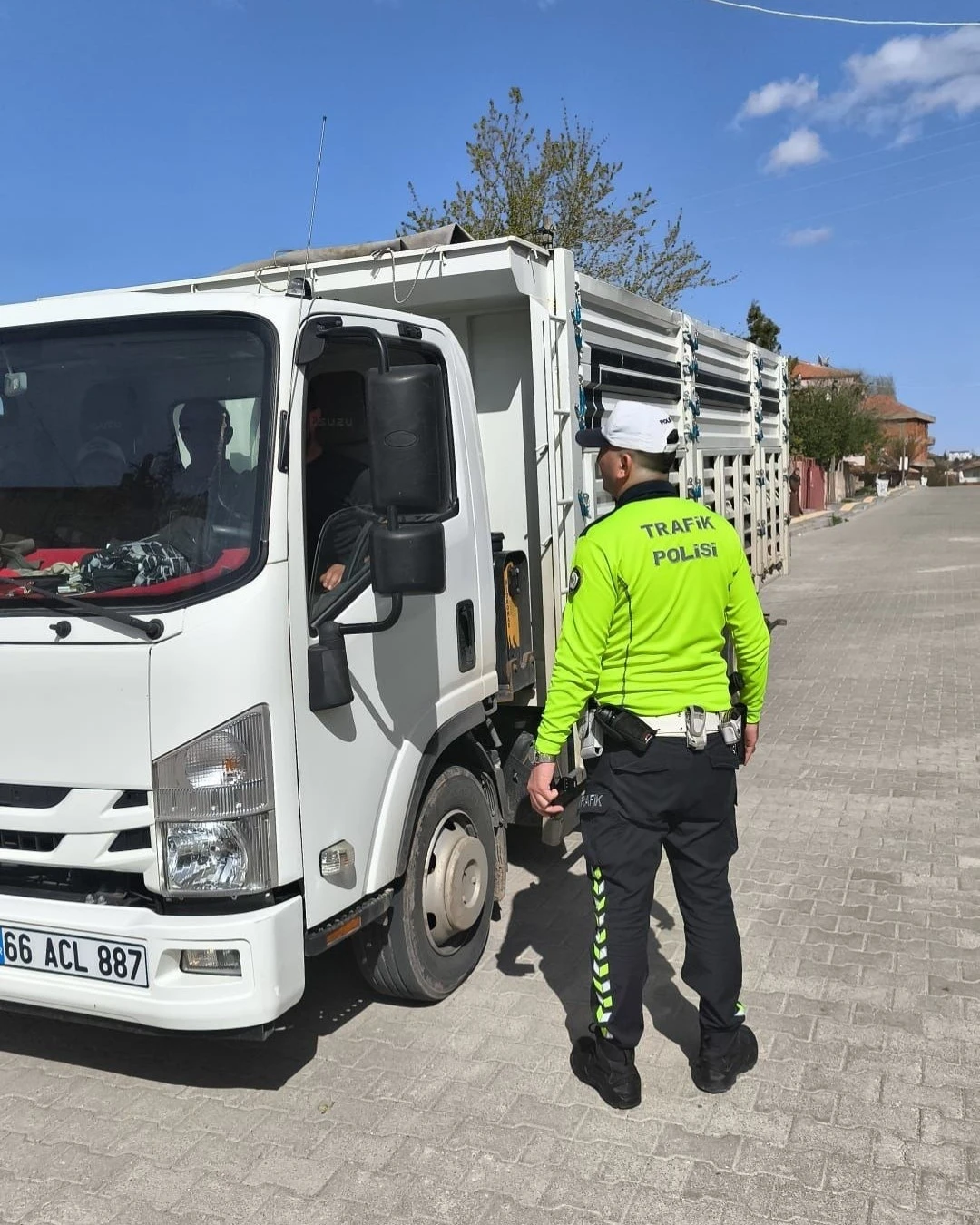 Yozgat’ta abartı egzoz ve modifiye araç denetiminde 9 araca cezai işlem uygulandı
