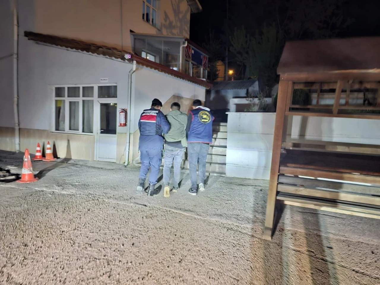 Yozgat’ta kesinleşmiş 9 yıl cezası bulunan şahıs yakalandı

