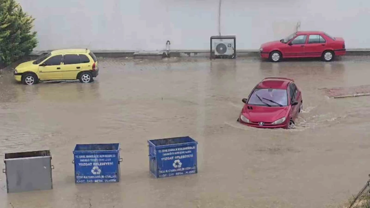 Yozgat&rsquo;ta sağanak hayatı olumsuz etkiledi
