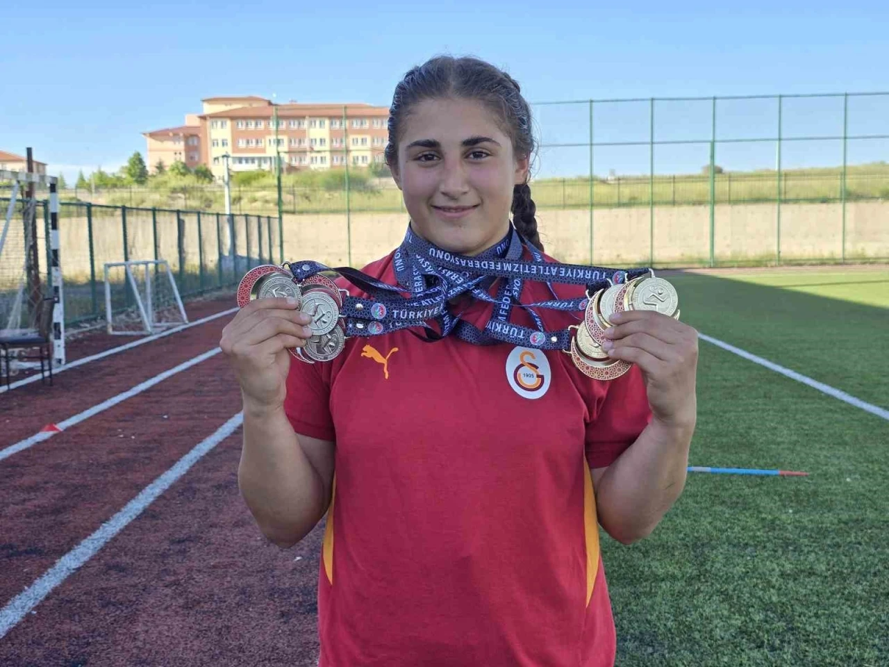 Yozgatlı gen&ccedil; sporcu yaz kış demeden &ccedil;alıştı, adından s&ouml;z ettiren başarılara imza attı
