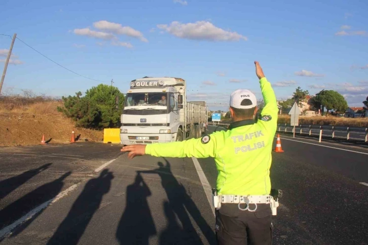Y&uuml;k taşıyan ara&ccedil;lara &ouml;zel denetim: 747 ara&ccedil; denetlendi
