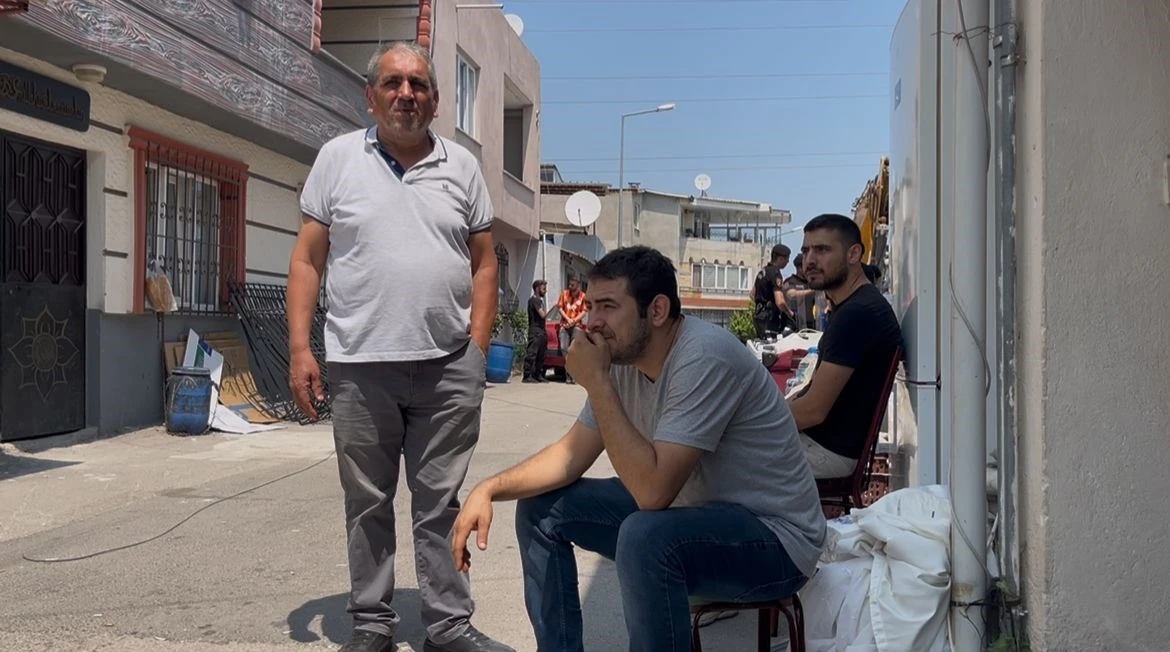 Yüksek gerilim altında yüzlerce bina varken onların evleri yıkıldı, 6 kişi sokakta kaldı
