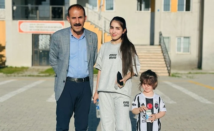 Yüksekova’da bir okulda sınava sadece 2 öğrenci girdi
