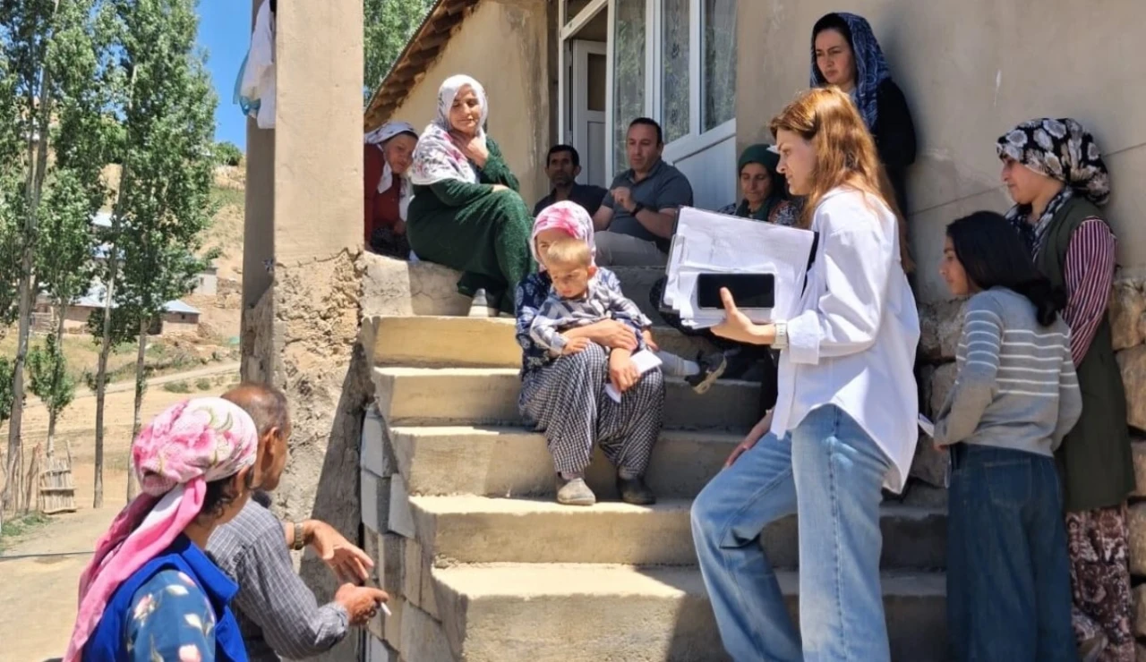 Y&uuml;ksekova&rsquo;da &ccedil;ift&ccedil;ilere y&ouml;nelik sağlık taraması ve brusella eğitimi verildi
