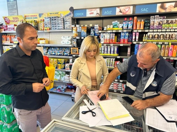 Y&uuml;ksekova&rsquo;da marketler denetlendi
