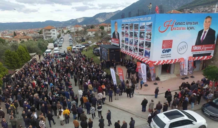 Yüksel Kepenek, Honaz’da seçim koordinasyon merkezini açtı
