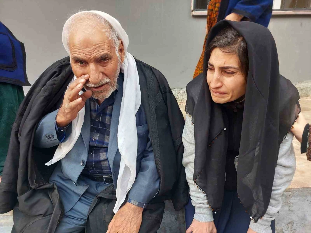 Yumurtalı pastadan &ouml;len &ouml;ğrencinin ailesi konuştu: "&Uuml;&ccedil; defa sormuşlar, şef i&ccedil;inde yumurta yok demiş"
