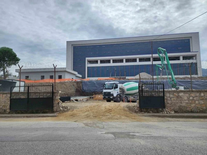 Y&uuml;zbaşılar Aile Sağlığı Merkezi&rsquo;nin inşaatı başladı
