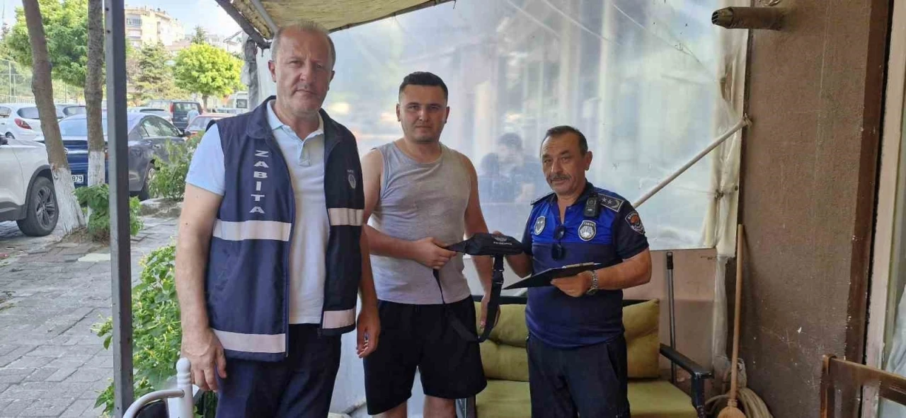 Zabıta ekiplerinden örnek davranış
