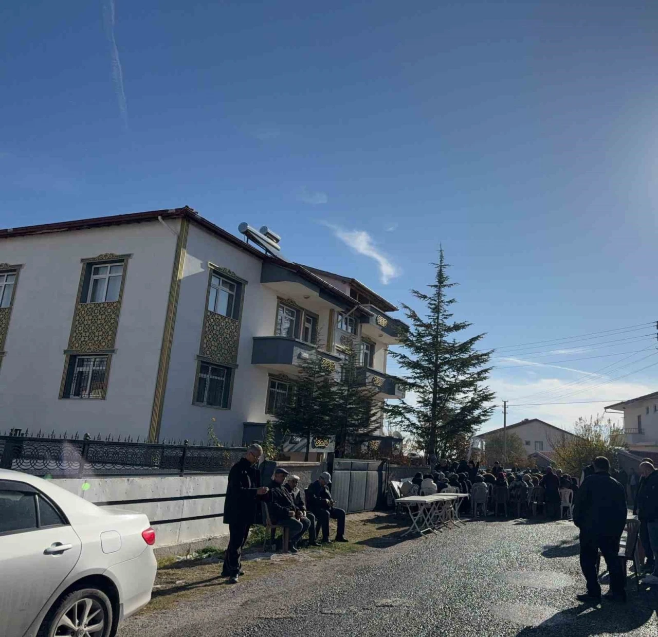 Zehirlenme felaketinde acılı bekleyiş sürüyor
