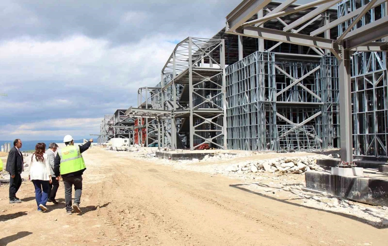Zekbekci&rsquo;den &lsquo;Denizli B&uuml;y&uuml;kşehir hastaneye su vermiyor&rsquo; &ccedil;ıkışı
