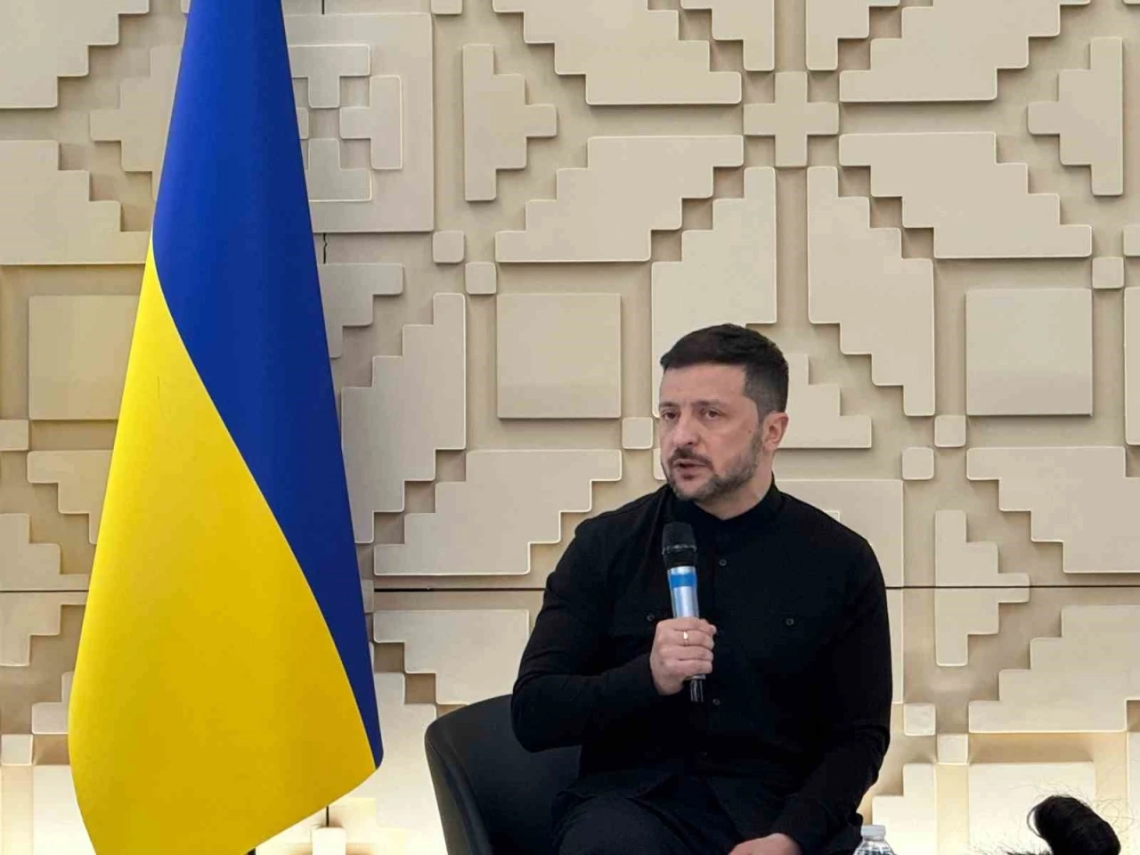 Zelenskiy: &quot;ABD Başkanı Trump ve Cumhurbaşkanı Erdoğan’a saygımızdan ötürü İstanbul’a heyet yollamaya karar verdik&quot;
