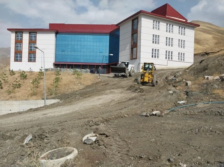 Zeynel Bey Yerleşkesinde hummalı &ccedil;alışma start aldı
