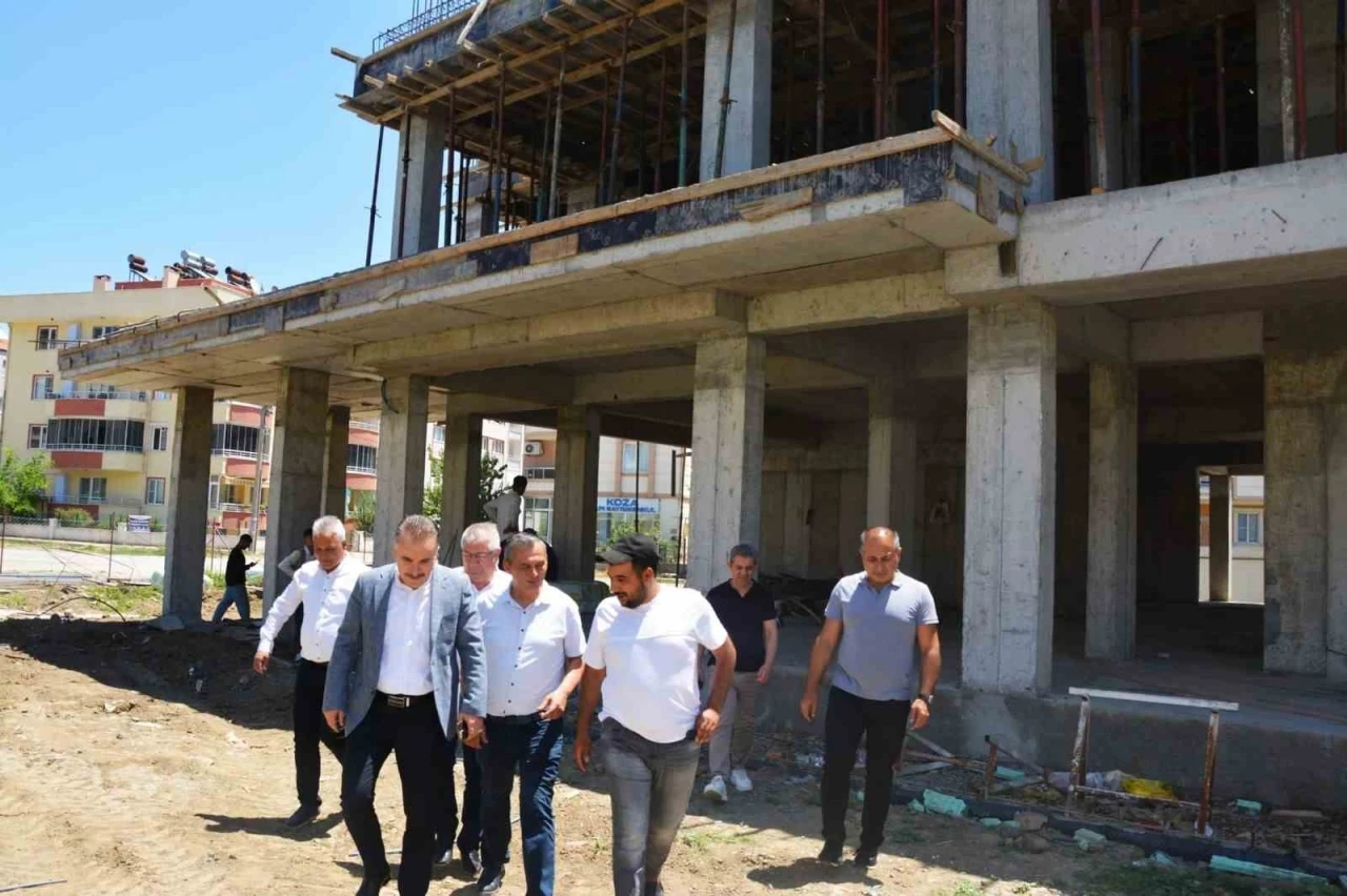 Zeytinli’de yeni sağlık merkezi ve acil istasyon inşaatı sürüyor
