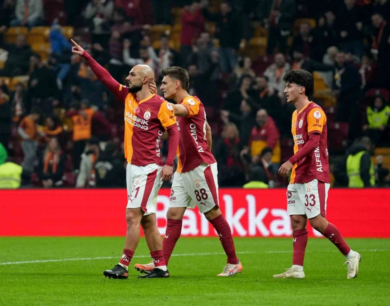 Ziraat T&uuml;rkiye Kupası: Galatasaray: 1 - RAMS Başakşehir: 0 (İlk yarı)
