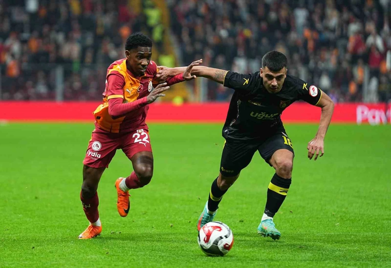 Ziraat T&uuml;rkiye Kupası: Galatasaray: 3 - İstanbulspor: 1 (İlk yarı)
