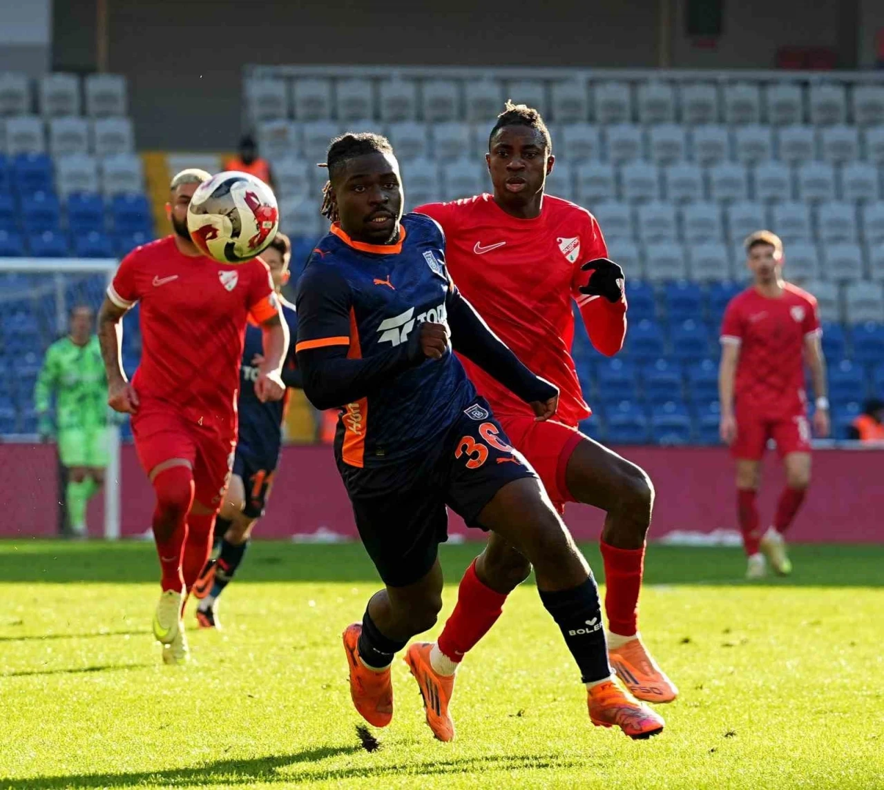 Ziraat T&uuml;rkiye Kupası: RAMS Başakşehir: 1 - Boluspor: 1 (İlk yarı)
