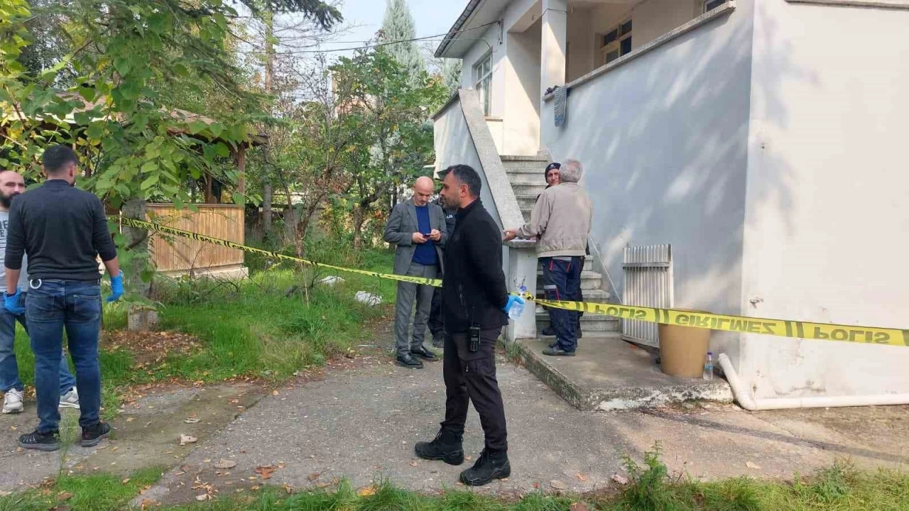 Ziyarete gelen eniştesi evde cansız bedenini buldu
