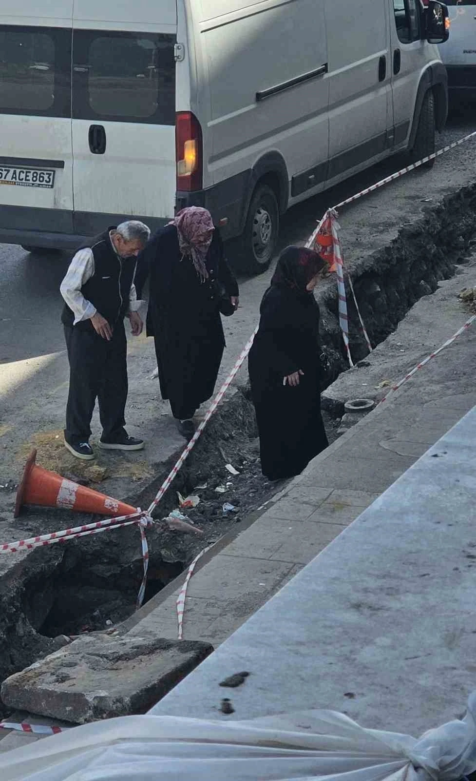 Zonguldak’ta alt yapı çalışması tehlikeye davetiye çıkartıyor
