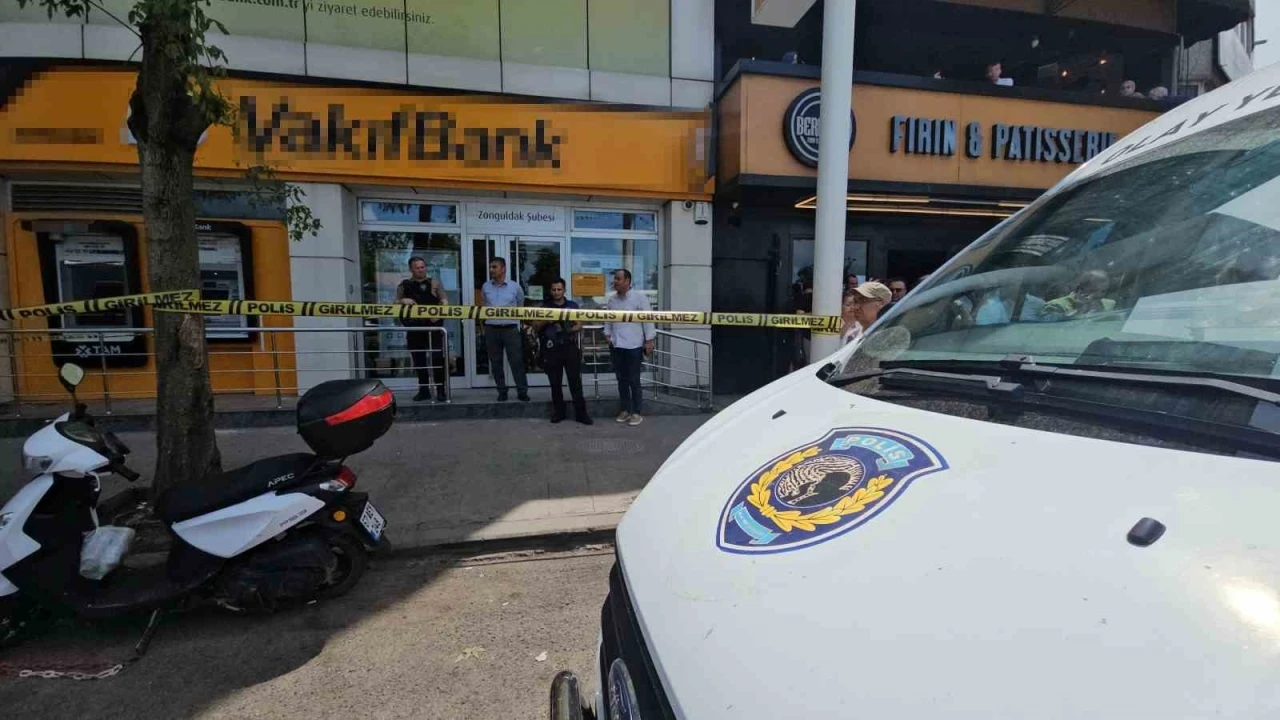 Zonguldak&rsquo;ta bankada icra &ouml;fkesi: Silahla ateş a&ccedil;tı
