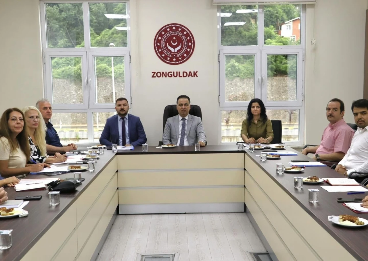 Zonguldak&rsquo;ta huzurevleri i&ccedil;in değerlendirme toplantısı yapıldı
