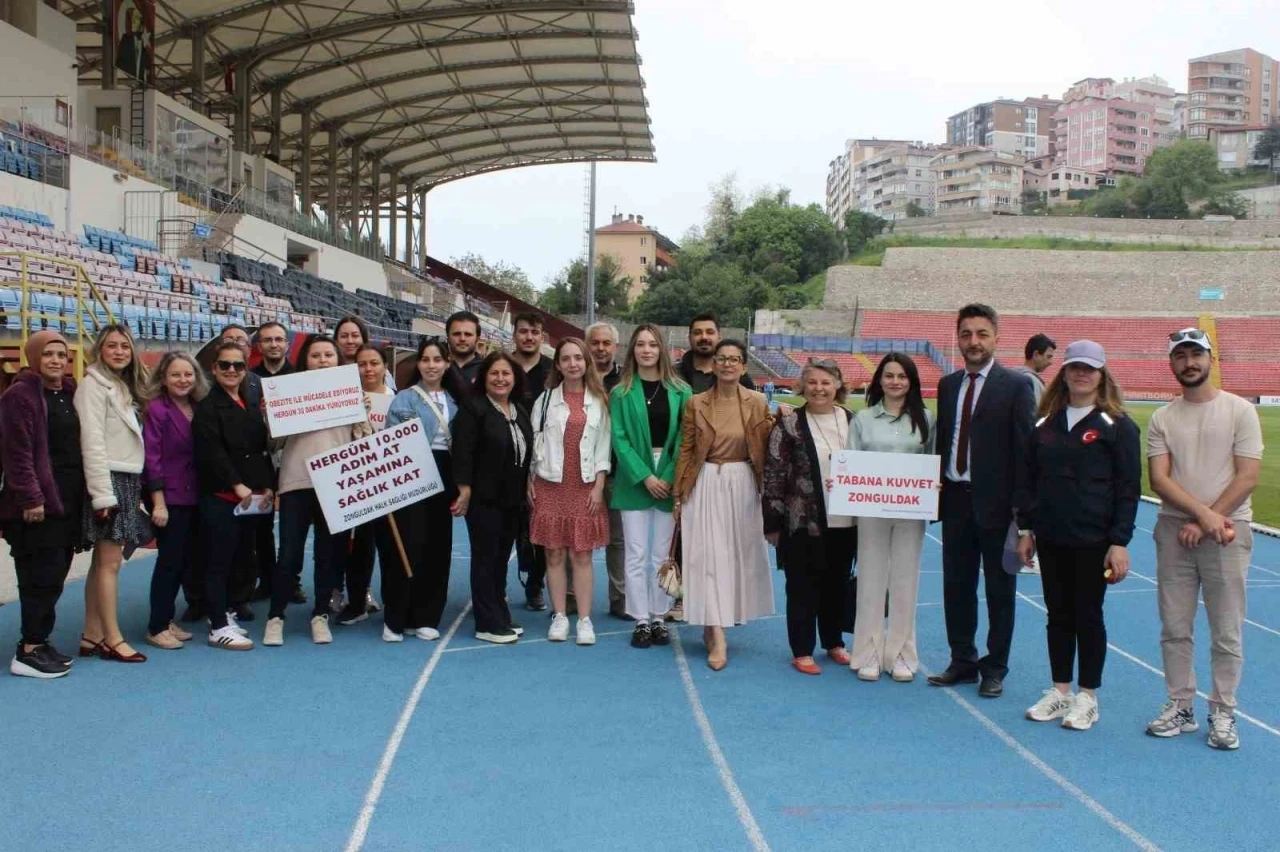 Zonguldak’ta &quot;Sağlıklı ve hareketli yaşama merhaba&quot; yürüyüşü düzenlendi
